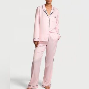 VICTORIA'S SECRET
Glazed Satin Long Pajama Set